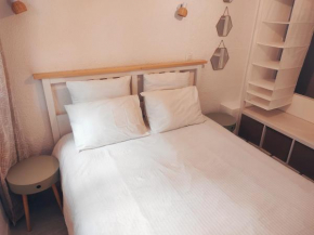 Cosy apartment - 5 minute walk to beach